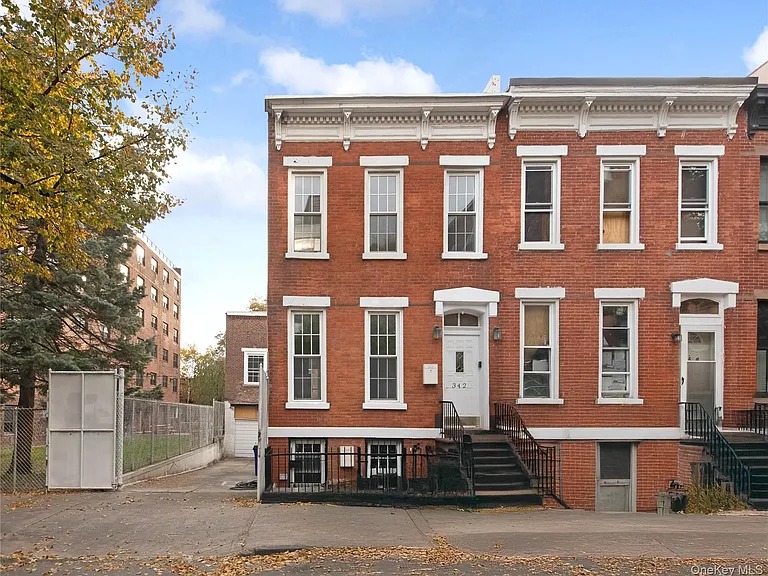 342 Carroll Street exterior